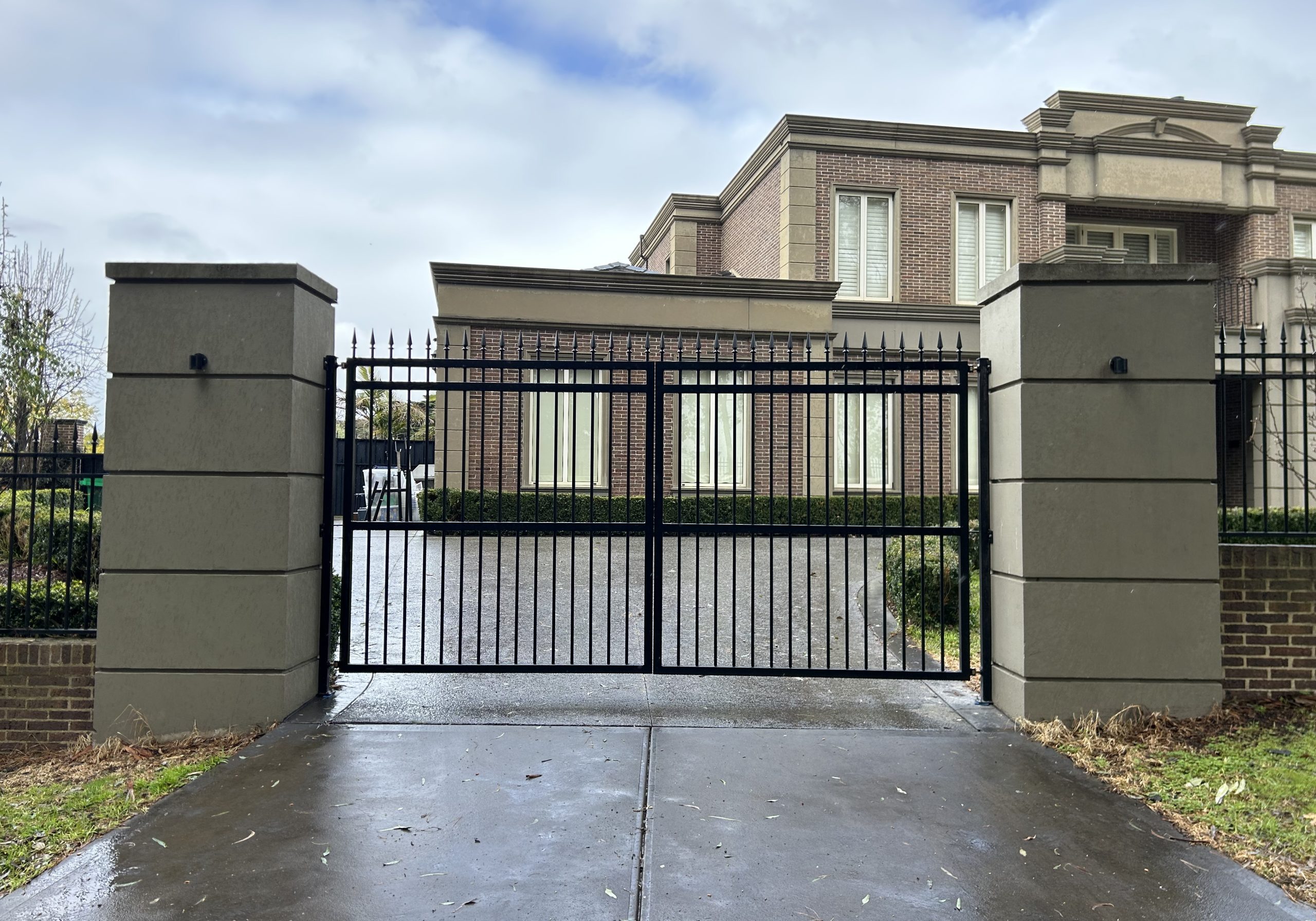 Swing Gate with Xnodo motor | Templestowe | 5 | Melbourne | Newtower